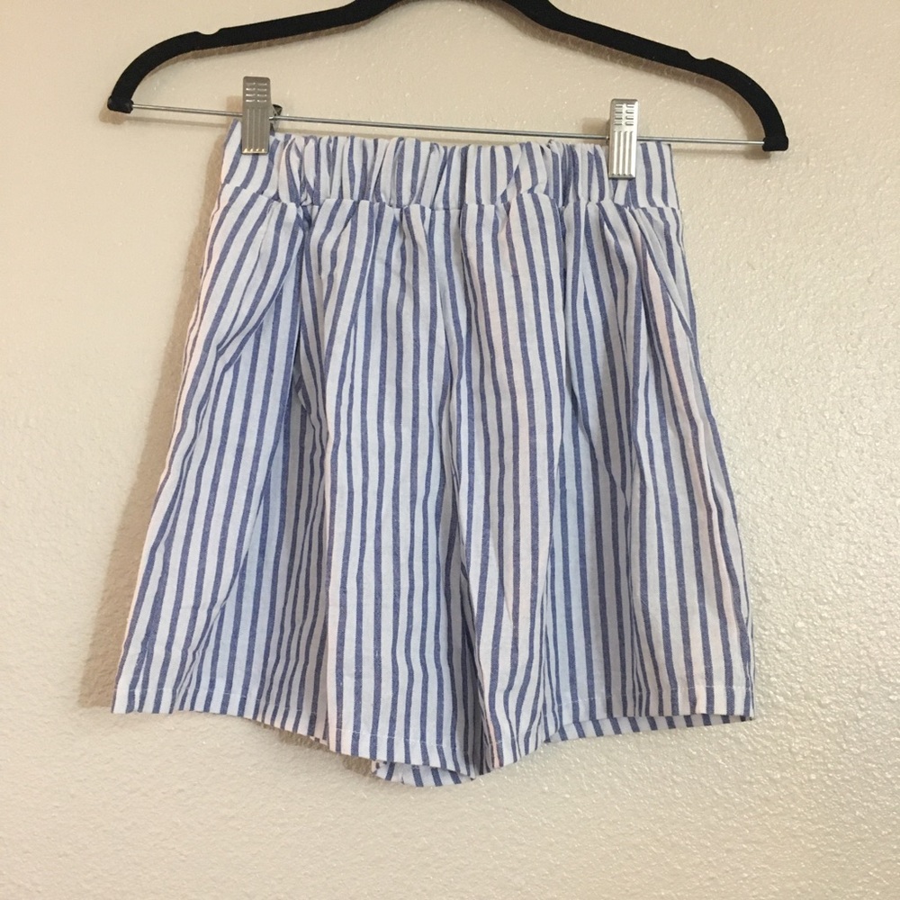๐High waist pinstripe shorts - Picture 5 of 6
